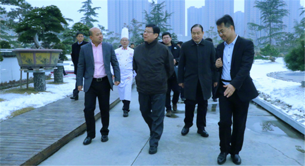 陈德铭走访西安台企“御品轩” 带来春节的暖心问候