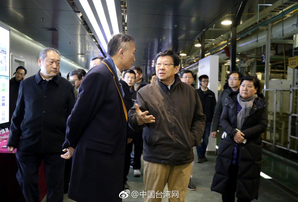 海协会会长陈德铭走访富士康:“中国梦”你们要出力 海协会会长陈德铭走访富士康:“中国梦”你们要出力