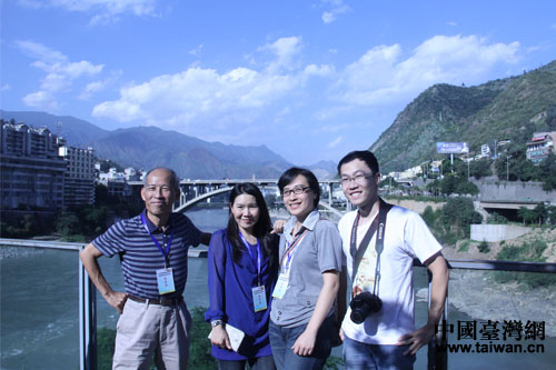 ����ý�塰�����츮���������С��߽����⻨����֦��