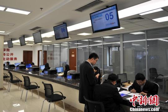 你能享受到吗?两城市今起正式实行2.5天休假