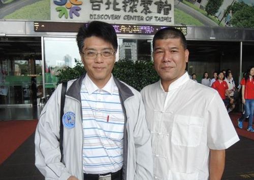 黄鲲忠(左)表示大陆积极发展传统武术,相较台湾却毫不重视 黄鲲忠(左)表示大陆积极发展传统武术,相较台湾却毫不重视