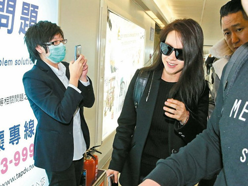 RunningMan成员台北办见面会粉丝挤爆机场(图)