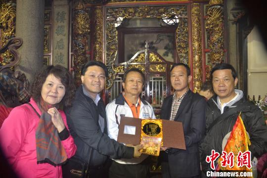 ����ͬ�û�̨���ܻ�һ�и��������������ηý���