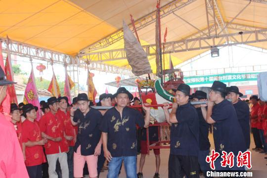 ������������ʯʨ����������ˮ��