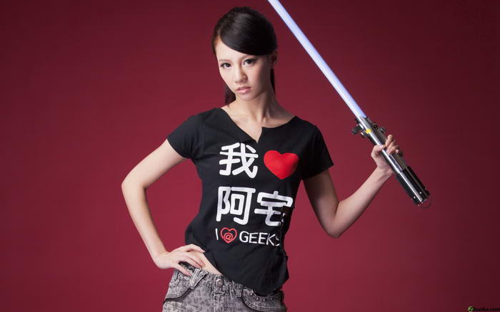 台湾第一女帝cos林采缇性感亮相