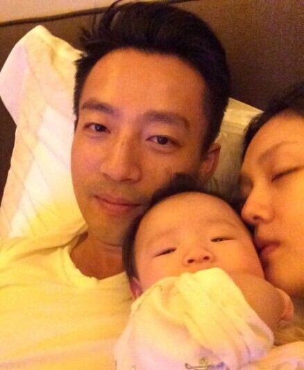 汪小菲、大S和女儿的温馨瞬间