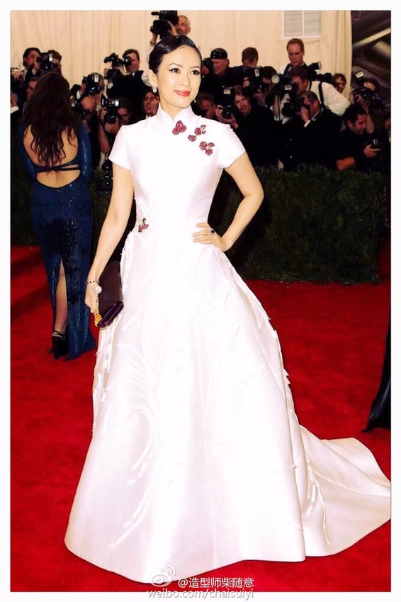 �й������������ࡰʱ�а�˹���� Ů�Ǻ�̺����