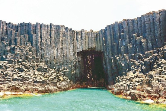 台湾澎湖海蚀洞成“危景”游客擅入最重判5年(图)