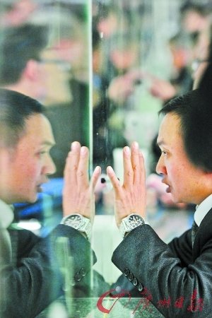 春运首日票明开售 媒体:5个抢票节点需牢记 春运首日票明开售 媒体:5个抢票节点需牢记