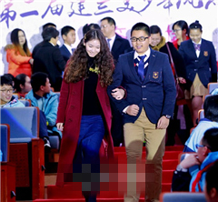 ���з�������48���������ꡱ��ѧ�����ߺ�̺