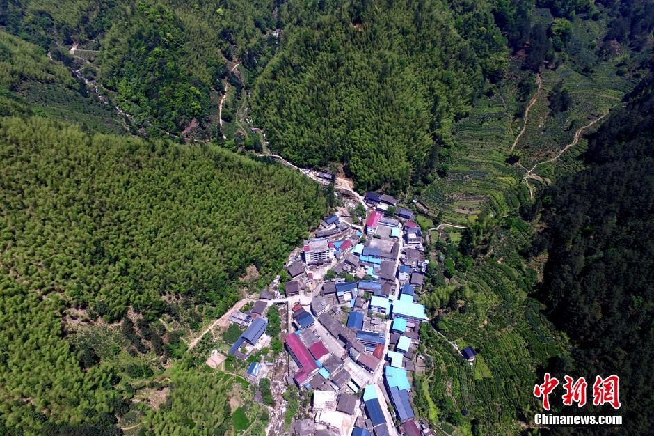 ��������ɽ������Ȼ������εΪ׳��