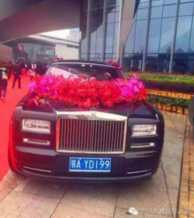 豪华婚礼车队。(图片来源:武汉大拇指车友会)