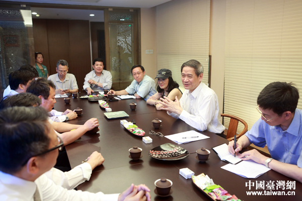 ��־�����ھ�̨����̸����