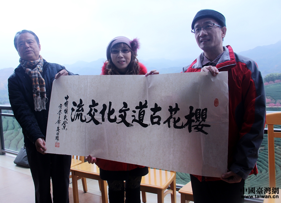 台湾农民大陆行漳平举行 促进两岸农民艺术交流 台湾农民大陆行漳平举行 促进两岸农民艺术交流