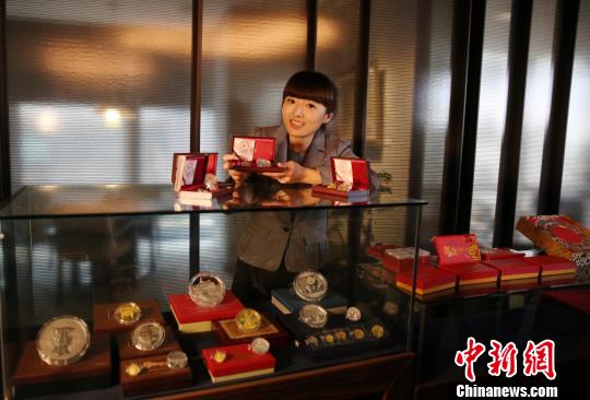 10公斤重的羊年生肖金币首次亮相台北 10公斤重的羊年生肖金币首次亮相台北