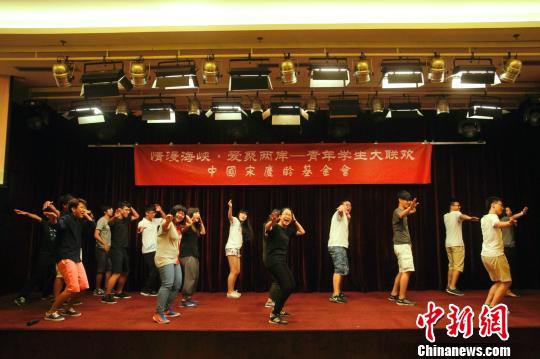 8��2�գ���������Ͽ����������������ѧ�����������ڱ������С�ͼΪ��ֳ�������СԸ ��