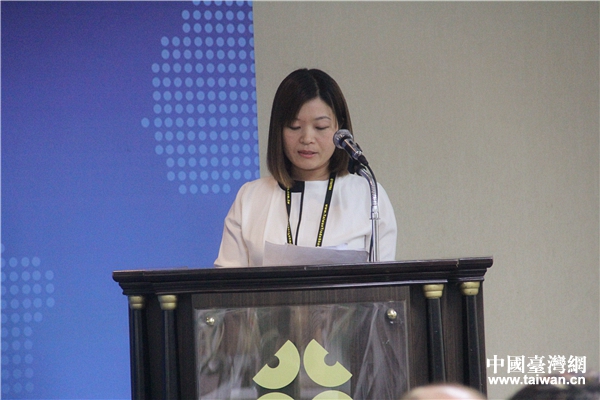 北京工美集团设计总监贾亦显发表主题分享。(中国台湾网 赵苗青摄) 北京工美集团设计总监贾亦显发表主题分享。(中国台湾网 赵苗青摄)