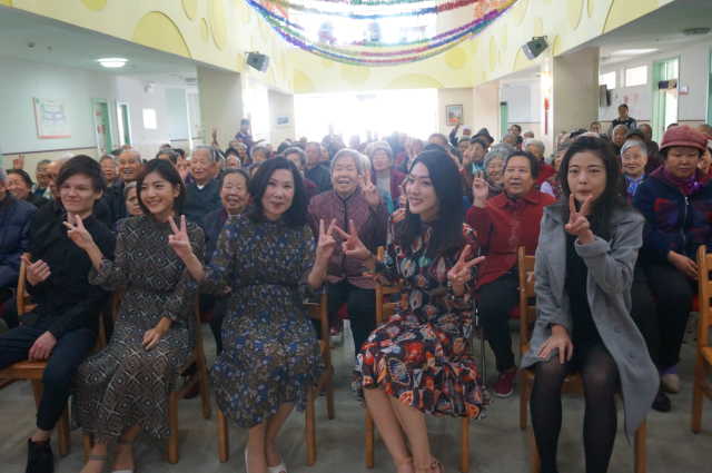 台湾《家书》剧组走进宁夏阅海养老中心 台湾《家书》剧组走进宁夏阅海养老中心