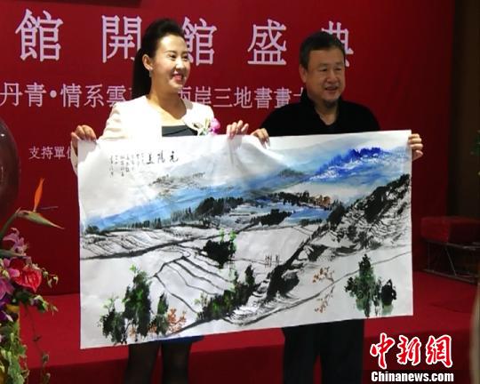 两岸三地书画名家昆明挥毫泼墨结情缘