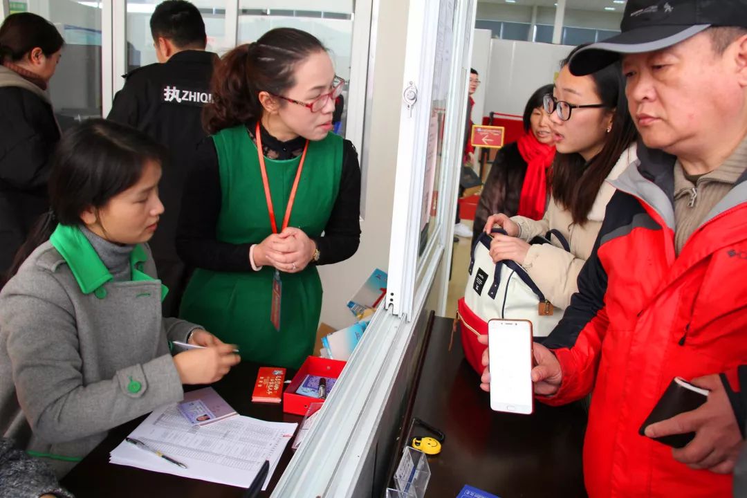 “一衣带水难却情·同舟共渡圆新春” ——浙江玉环举行“送台湾同胞回家过大年”活动 “一衣带水难却情·同舟共渡圆新春” ——浙江玉环举行“送台湾同胞回家过大年”活动