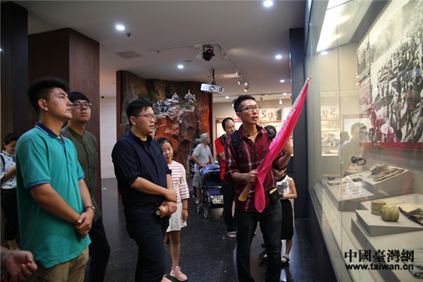 两岸学农青年参观中国人民抗日战争纪念馆 两岸学农青年参观中国人民抗日战争纪念馆