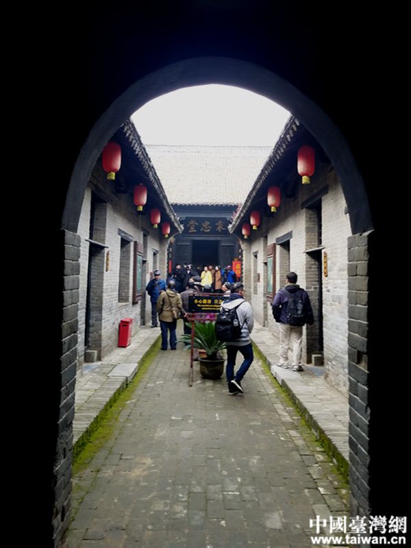 访古镇拜关公 两岸同胞文相通血相连 访古镇拜关公 两岸同胞文相通血相连