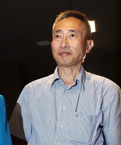 台作家批年轻人"国族认同"错乱:未来都要靠大陆吃饭 台作家批年轻人"国族认同"错乱:未来都要靠大陆吃饭