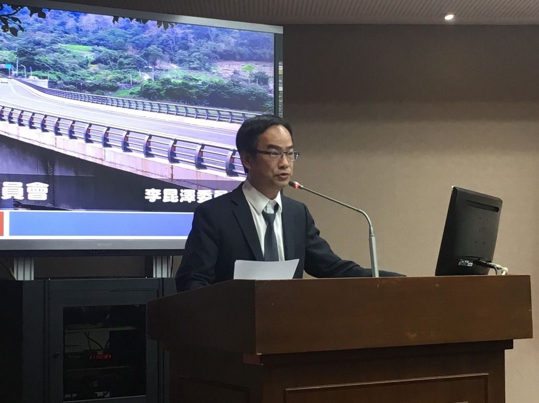 “立法委员”李昆泽。(图片来源:台湾《联合报》) “立法委员”李昆泽。(图片来源:台湾《联合报》)