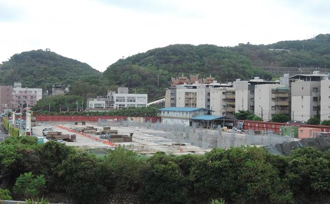 ��Ӣ��ƾ������п��ܳ�Խ��ˮ��