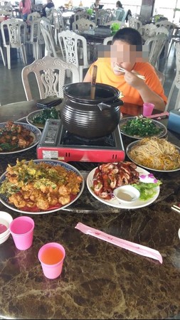 女友约会总带弟弟同行 原因竟是“两人不好点餐” 女友约会总带弟弟同行 原因竟是“两人不好点餐”