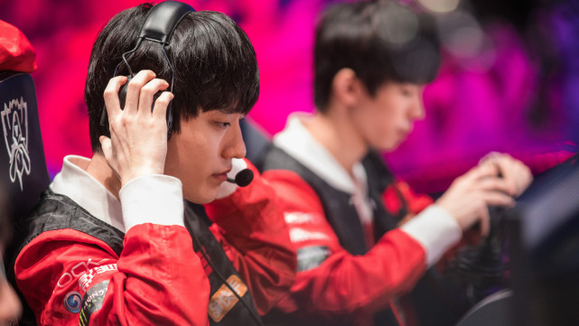 LPL梦碎上海“鸟巢”成韩国内战舞台 青春不散场S8咱们卷土重来 LPL梦碎上海“鸟巢”成韩国内战舞台 青春不散场S8咱们卷土重来