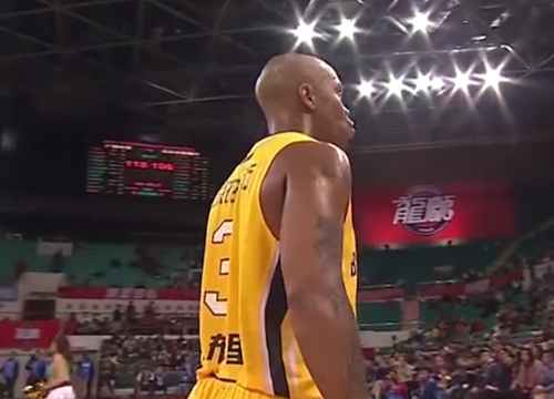 马布里生涯最后一战留在中国 CBA第一外援演出即将结束 马布里生涯最后一战留在中国 CBA第一外援演出即将结束