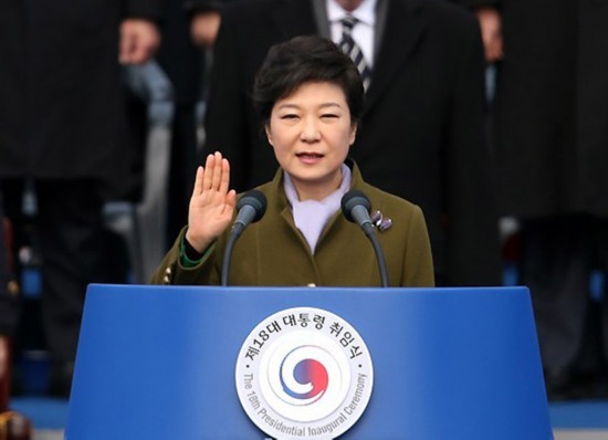 朴槿惠执政一周年:支持率上升 外交发力硕果累
