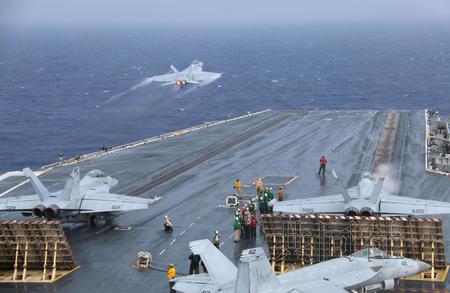 日媒称美军在关岛举行大规模军演 日媒称美军在关岛举行大规模军演