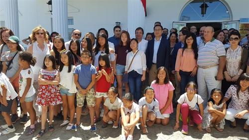 中国侨网图为中西领养家庭第二十届全国大聚会留念照片。(西班牙欧浪网)