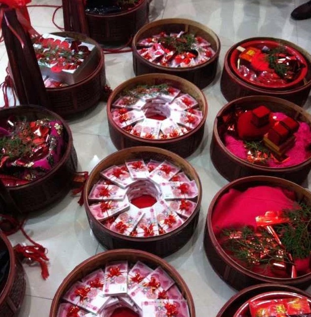 ���ݳ�����������ѹ������������Ԫ�� �̵��ݳ��ޱȵ���������[��ͼ]��2013��11��12�գ��㽭����׼���ɵ��ֽ����飬�����������ڴ�ͳ��ȡ��߹��ʮ�˵�����ʮ�˵����˾ơ�����Ʒ�ȣ�����8888888�ֽ���Щ�ֽ�������ﵽ102����ڵ��ض������ʮ�������ϰ���ϰ��Ϊ�����������ʱŮ������Ҫ�黹���񣬻�Ҫ�ð����ļ�ױ��