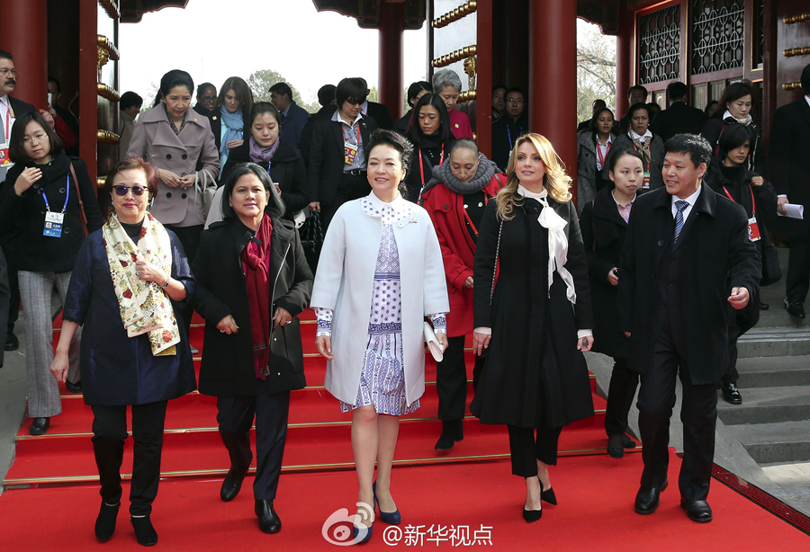 ������:�ܹ�ͬ��һ�������ѵõ�Ե��