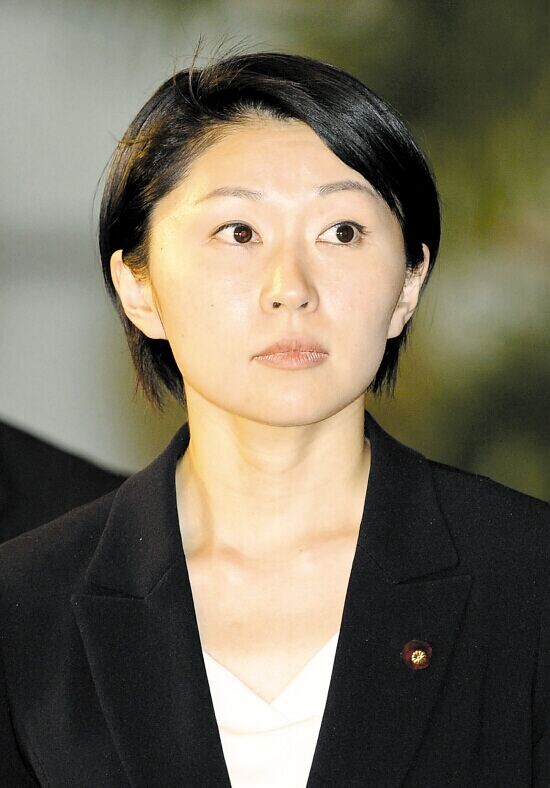 �ڶ��ΰ����ڸ���조��Ѫ�� Ů��������5��