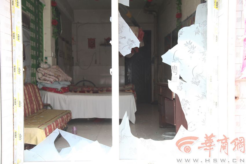 ��������������д�����ɺڷ��Ⱥڶ�����һ����һ�ҡ�3��