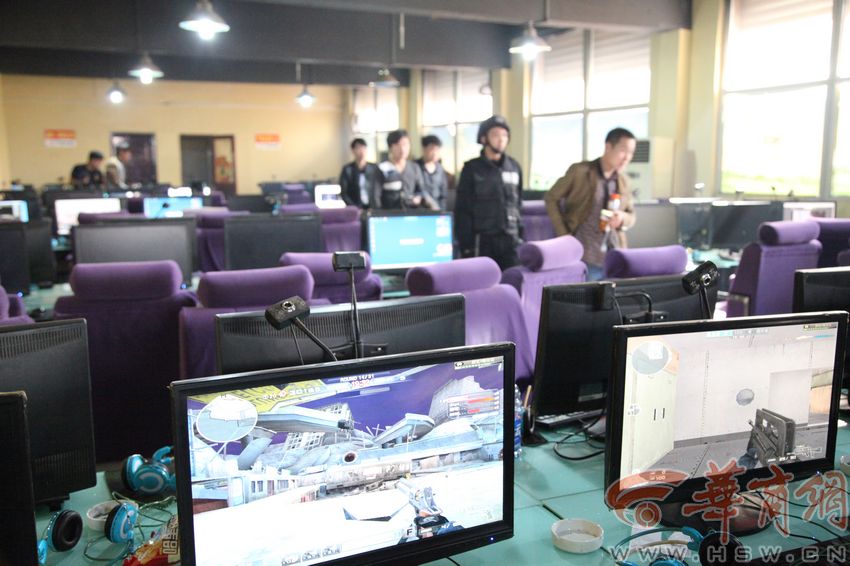 ��������������д�����ɺڷ��Ⱥڶ�����һ����һ�ҡ�5��