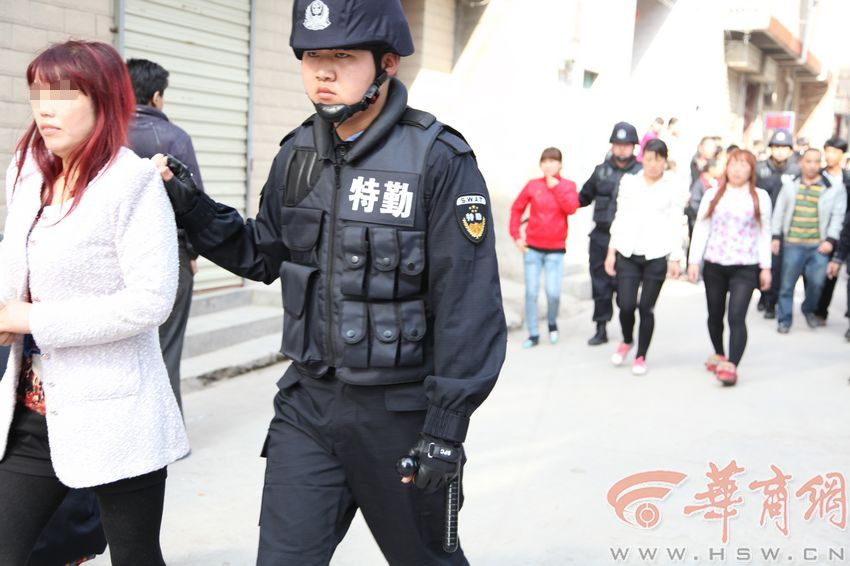 ��������������д�����ɺڷ��Ⱥڶ�����һ����һ�ҡ�10��