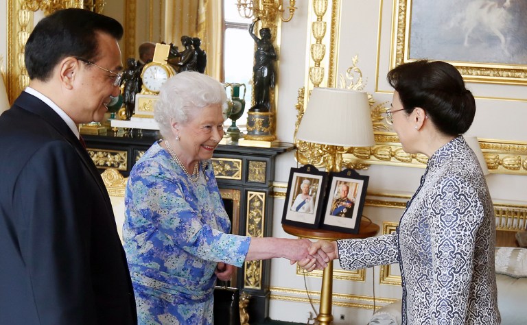 英国女王会晤李克强总理及夫人