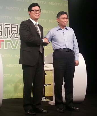 台北市长参选人姚文智(左)、柯文哲 台北市长参选人姚文智(左)、柯文哲