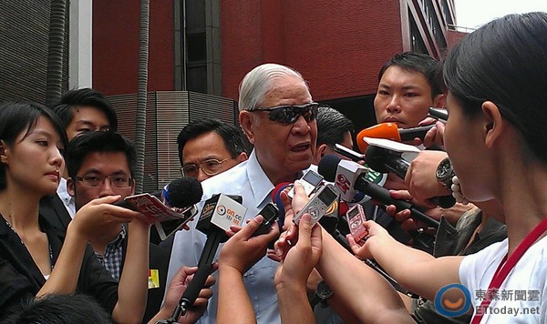 李登辉接受媒体采访 李登辉接受媒体采访