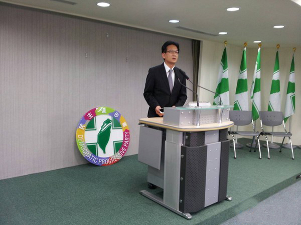 ֿ8תг飬˵һ룬ĵվͻȻ