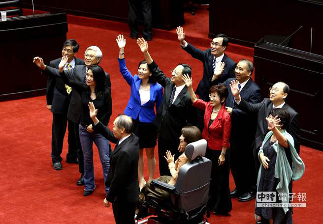 ������21���ڡ�����Ժ�����ʩ������ѯ���һ����̣���л�ʺ�����̨�롰��ί������������