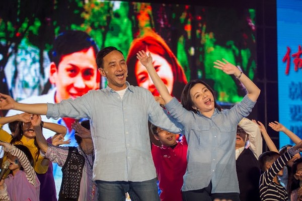 朱立伦选前之夜再呼吁选民投票,维护“新北信仰”。(图片由朱立伦办公室提供) 朱立伦选前之夜再呼吁选民投票,维护“新北信仰”。(图片由朱立伦办公室提供)