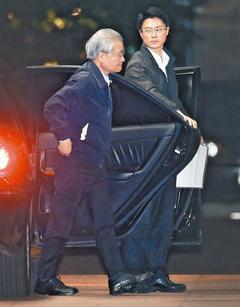 毛治国接任台“行政院长”力推两岸服贸货贸协议 毛治国接任台“行政院长”力推两岸服贸货贸协议