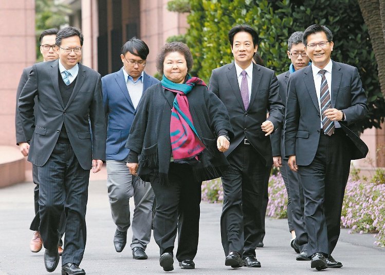 柯文哲上任满月 柯式作风让绿营县市长纷纷焦虑 柯文哲上任满月 柯式作风让绿营县市长纷纷焦虑