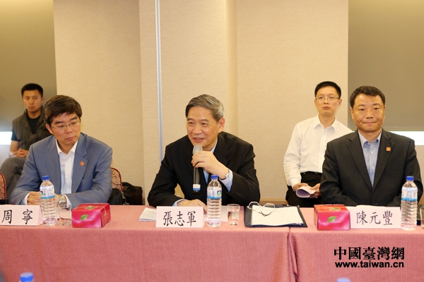 张志军与金门业界人士进行交流座谈。(中国台湾网 陈佳慧 摄) 张志军与金门业界人士进行交流座谈。(中国台湾网 陈佳慧 摄)